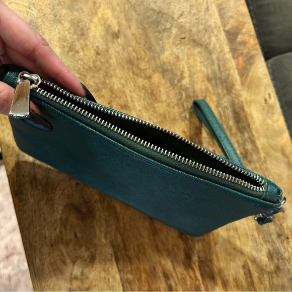 Teal Wristlet - Picture 2 of 4